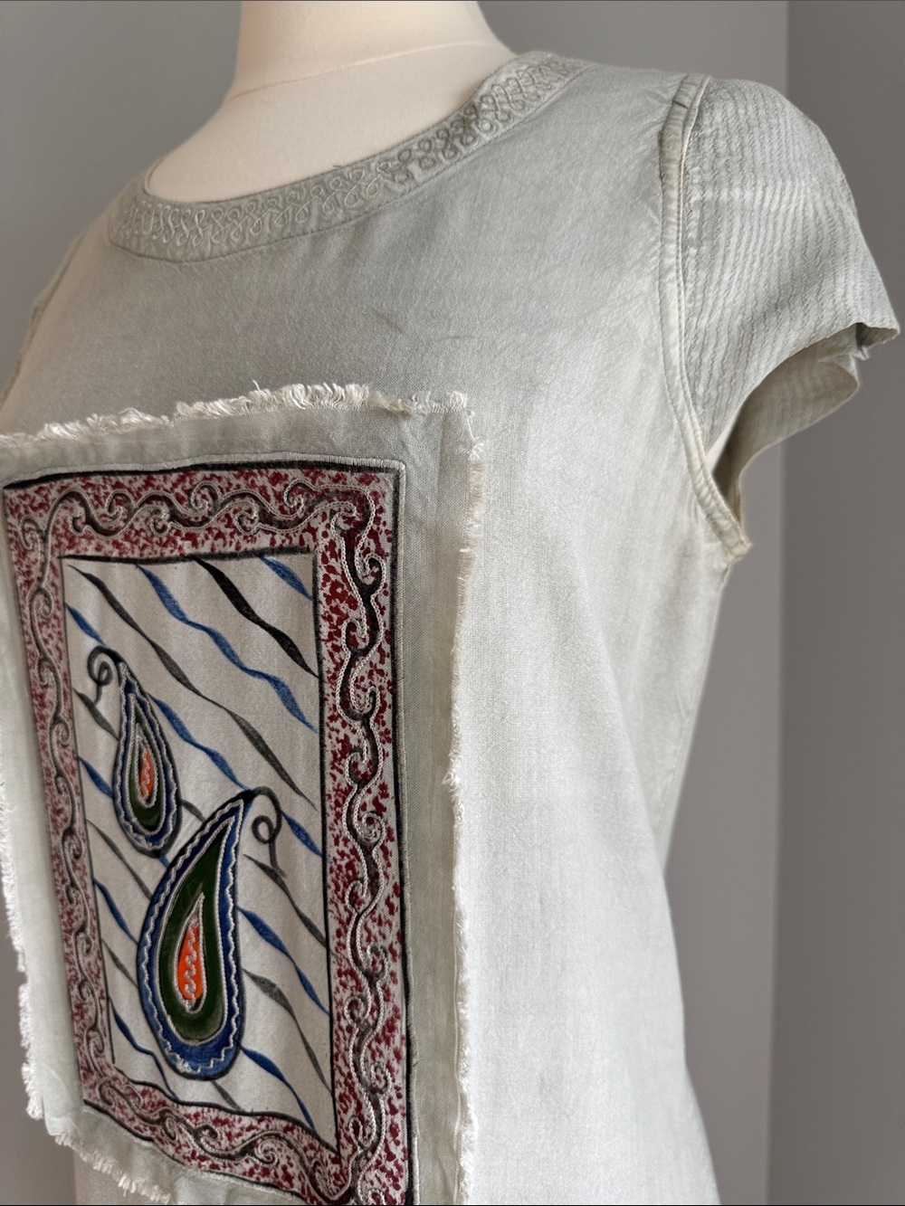 India BOUTIQUE NWT Embroidered Print Panel Shift Cover Up Dress - Gray, One Size
